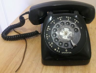 bakelite phone